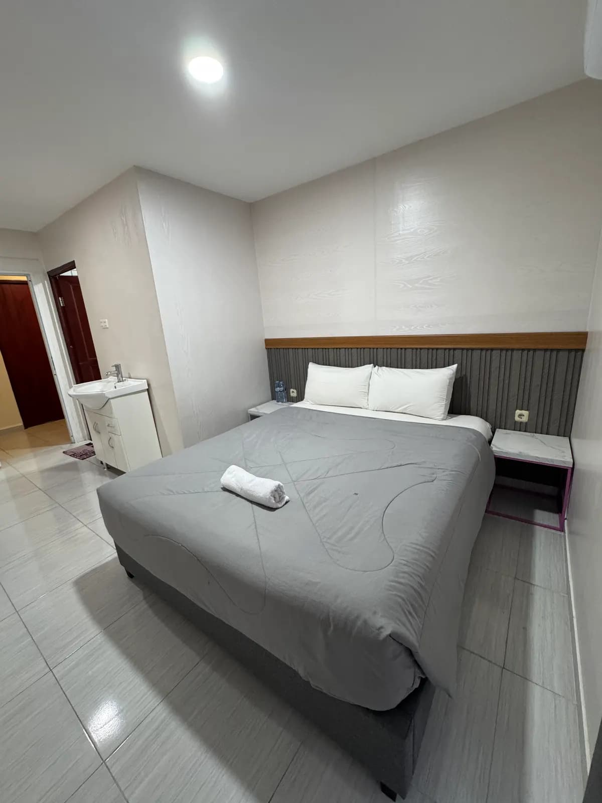 Tampak kamar Standard Room